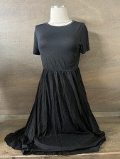 Women's Little Black Dress With Flare Skirt, Medium SHORT SLEEVE PULLOVER