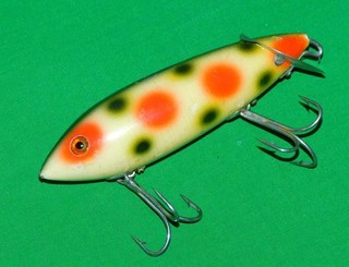 Heddon 1800 large size Crab Wiggler strawberry spot glass eyes debuted in 1915