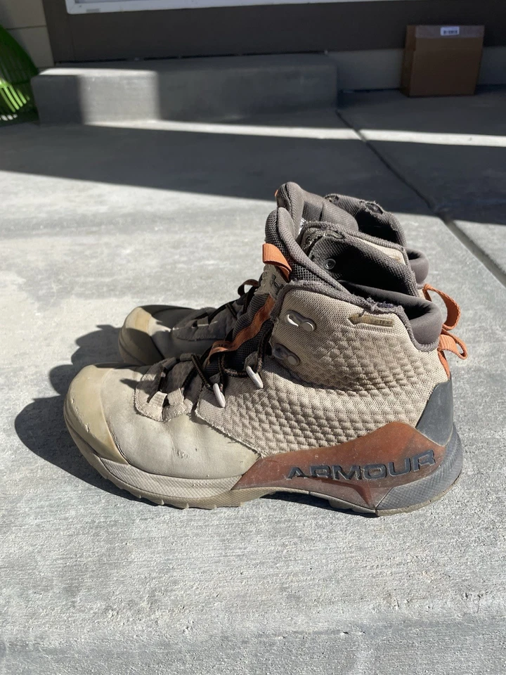 Men’s Under Armour Mid Hiking Boots - 10.5 - Image 3 of 4