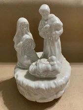 Nativity Iridescent Ceramic Glass MARY JOSEPH  JESUS Music Box "Silent Night”