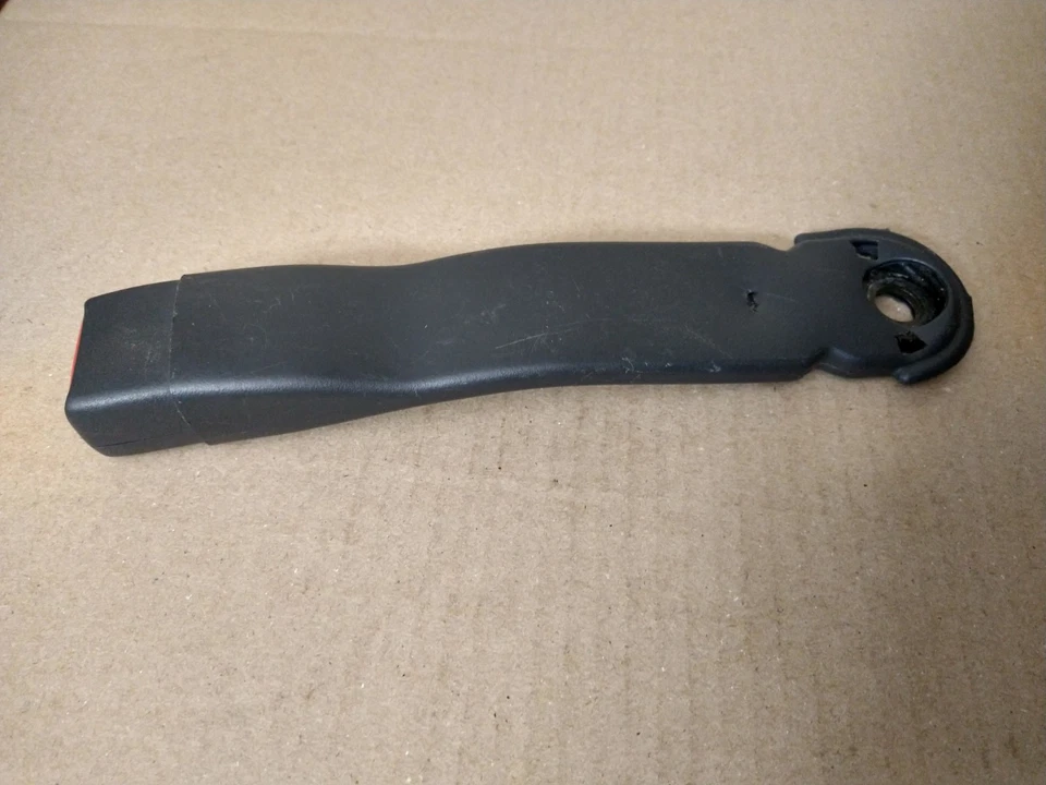 Chevrolet Suburban 2001 cinturón de seguridad pasajero delantero hebilla código 122 grafito Foto 4 de 4