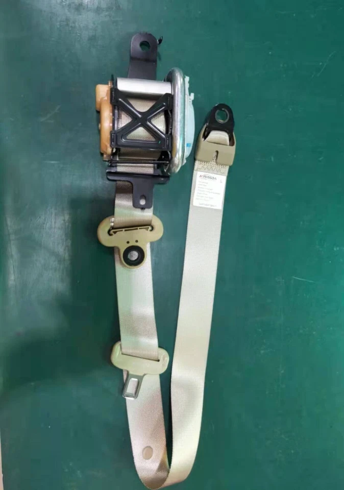 Cinturón de seguridad del lado izquierdo del asiento delantero izquierdo Hyundai TUCSON 2013-2016 Foto 3 de 4