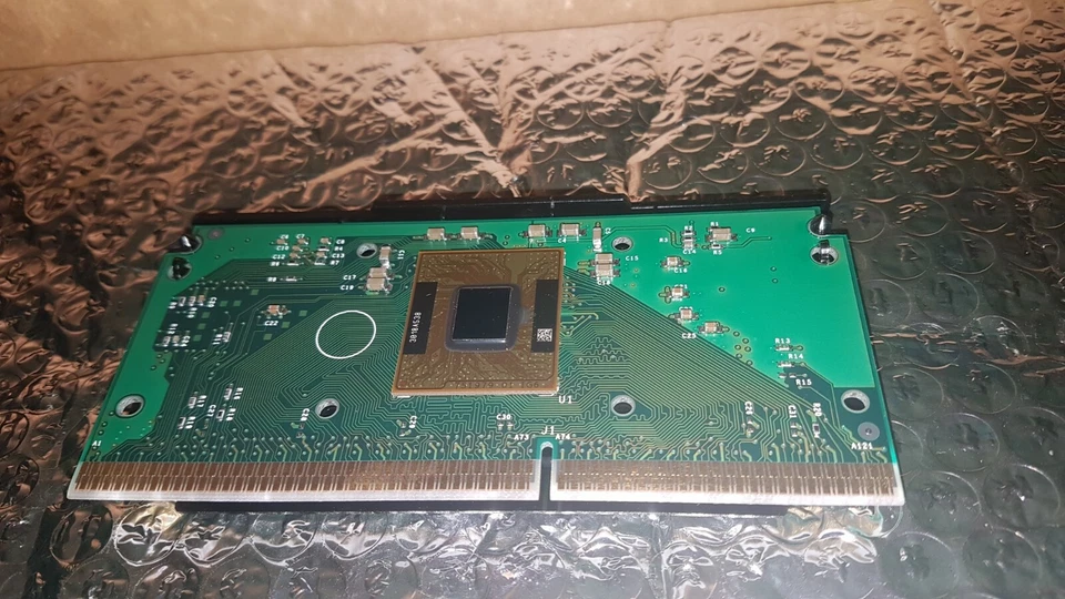 Intel Pentium III 600EB 256/134/1.65V/Slot 1 SECC2 Microprocessor (bulk/unboxed) - Image 2 of 4