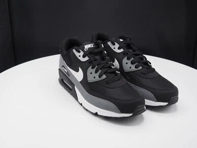 Nike Air Max 90 Essential \
