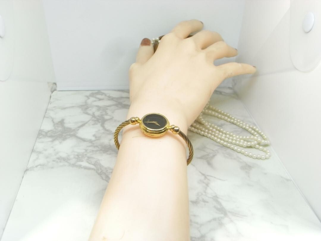 GUCCI 2700.2.L Watch Bangle Quartz Women's Black Dial Gold GUCCI 2700.2.L Watch Bangle Quartz Women's Black Dial Gold