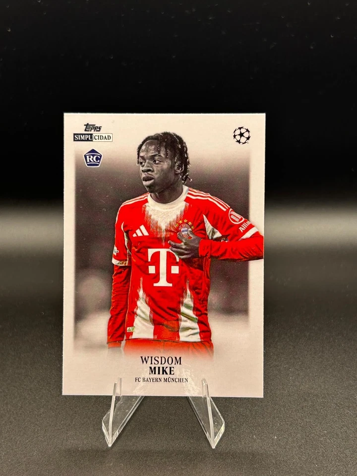 Wisdom Mike RC Rookie Card | FC Bayern München | Topps Simplicidad 2025-26 - Bild 1 von 1