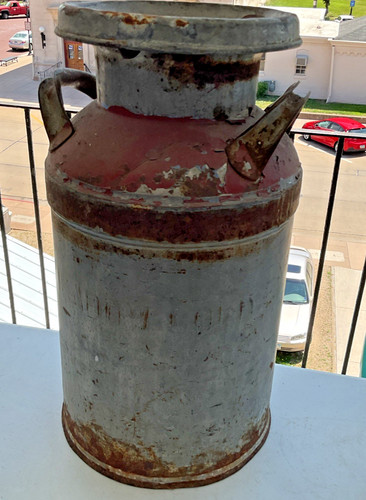 Borden's NEW YORK Milk COMPANY Vintage Metal Milk Can Rustic Farmhouse W Lid