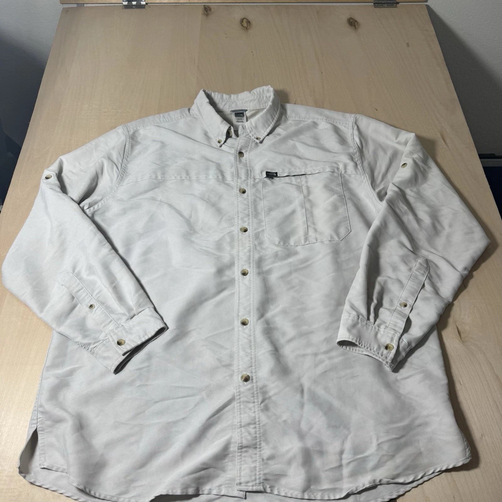 The North Face Mens Sz 2XL Outdoors Mesh Lined Zipper Pockets Button Down Shirt