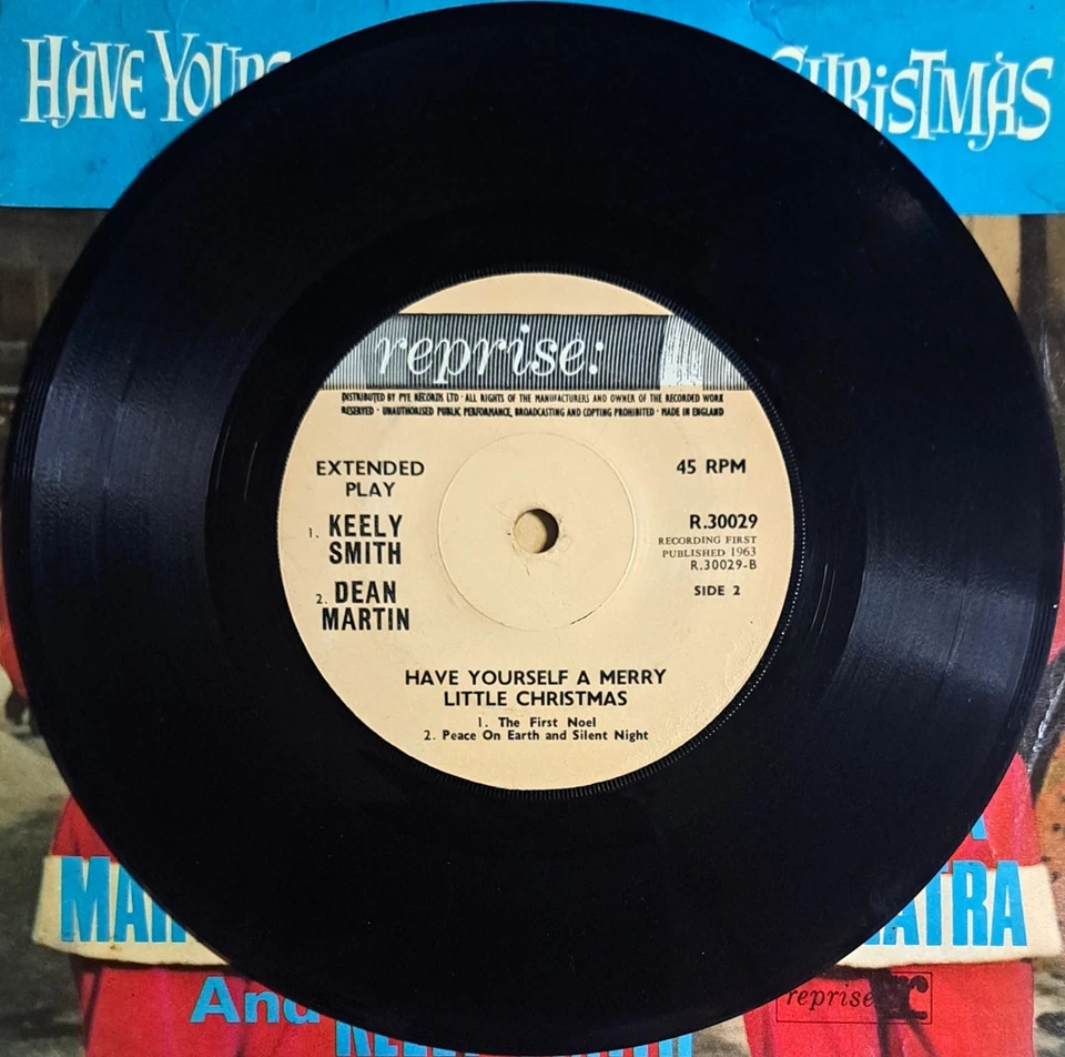 Dean Martin, Sammy Davis Jr, Frank Sinatra - A Merry Little Christmas - 7" Vinyl - Image 4 of 4
