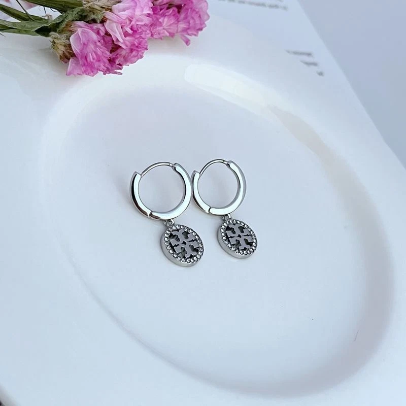 ¡Nuevo! PENDIENTE ARO PAVE Tory MILLER con bolsa de joyería Tamaño: 2,6*1,5 cm Foto 2 de 3