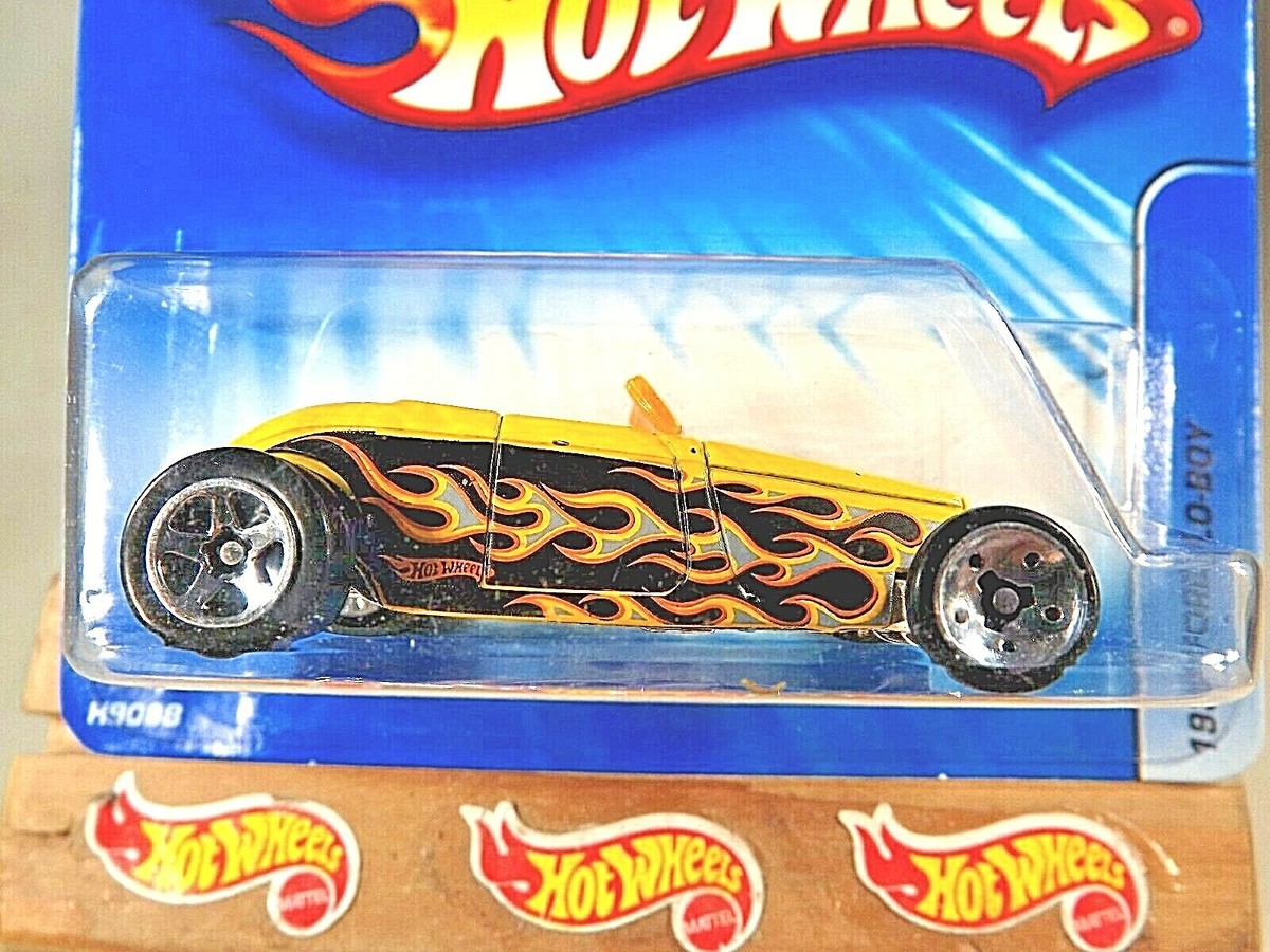 ミニカー 1/43 オーバーン ボートテイル ロードスター 1933 ミニカー 1/43 オーバーン ボートテイル ロードスター 1933 ミニカー