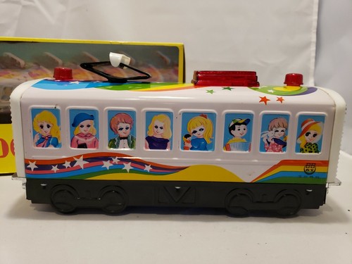DE COLECCIÓN TOY PUERTA DE PUERTA ABIERTA DE PLÁSTICO LATA TREN HECHO POR CHINA DÉCADA DE 1970 EN CAJA - Imagen 2 de 9