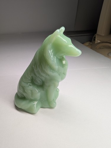 Seltene Vintage MOSER Jadeit satiniert grün Glas sitzender Collie Hund Figur