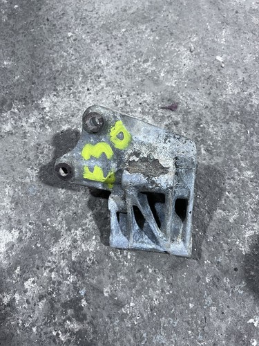 Bmw E30 Servolenkung Lichtmaschinenhalter Lager 1264643