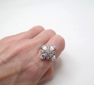 Vintage Avon Sparkling Tear & Round Flower Glass Petal Ring Size 8