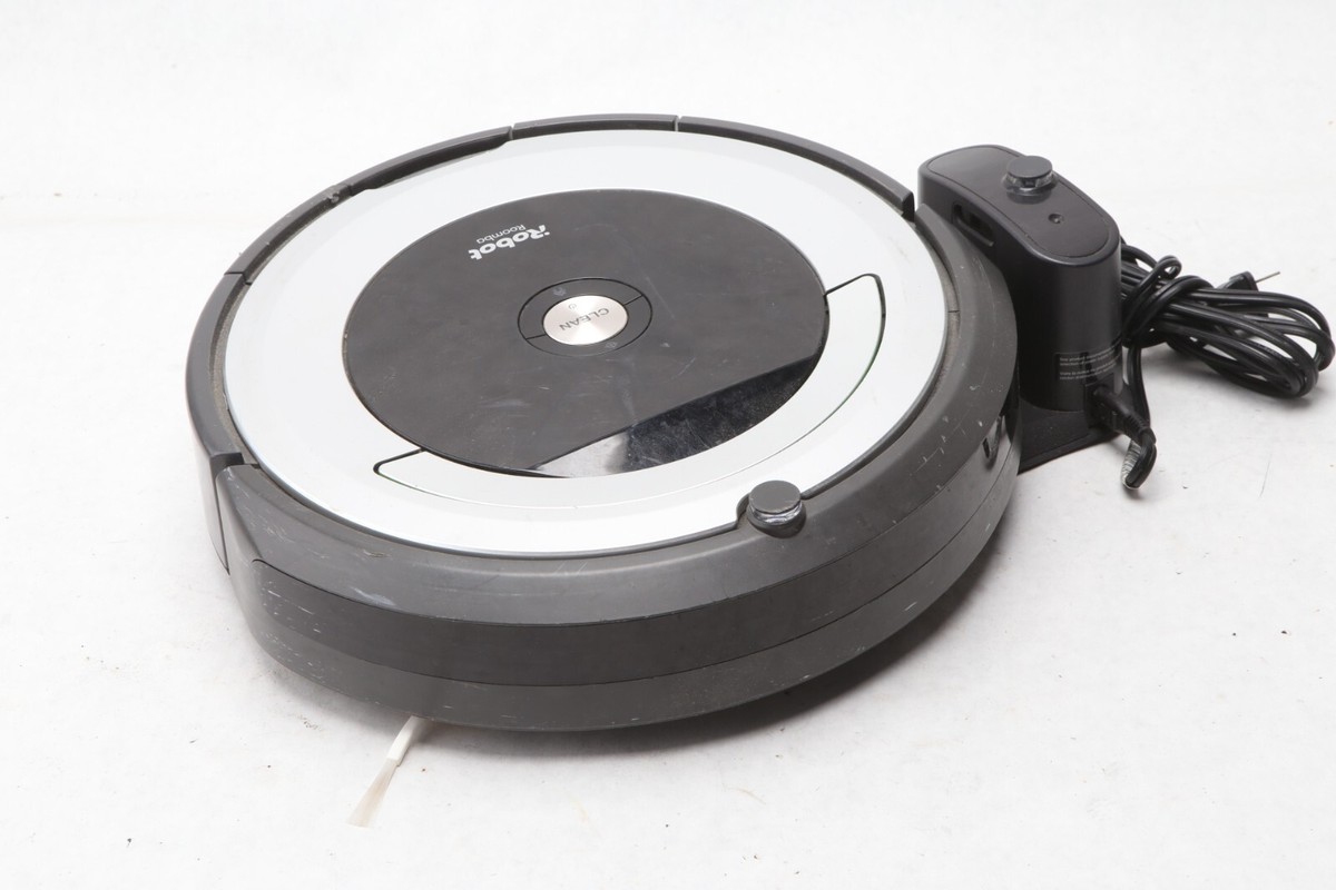 iRobot Roomba 690 Wi-Fi Connected Robot Vacuum Cleaner NEW