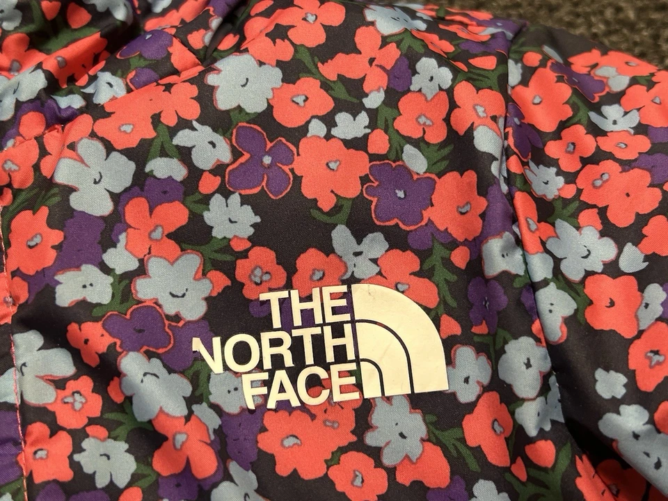 Chaqueta con Capucha Reversible The North Face Niñas Pequeñas 2T Floral Rosa Cremallera Completa Foto 4 de 4