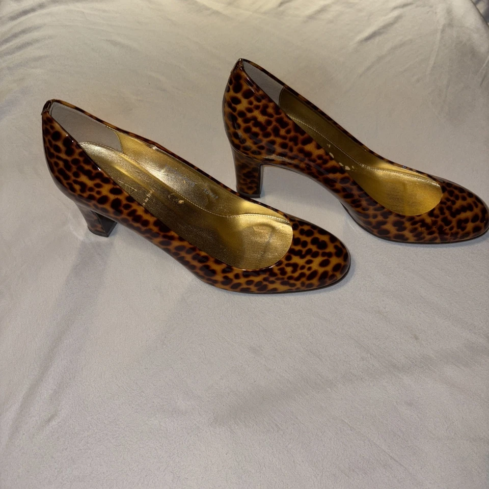 Zapatos de salón J Crew charol estampado de leopardo tacón bloque talla 8,5 Foto 3 de 4