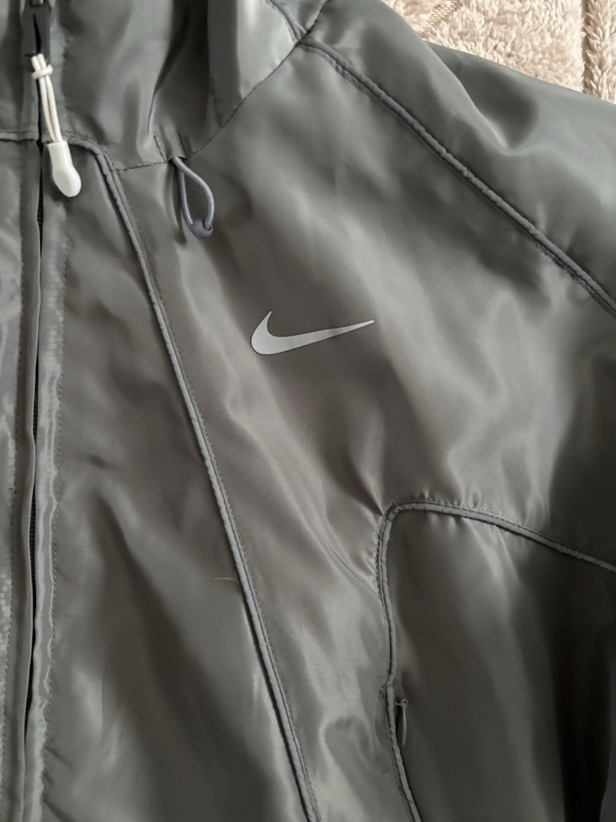 Corteiz x Nike Reflective Grey Hooded Jacket Windbreaker NRG image 2