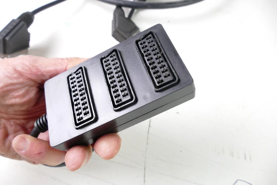 Schwaiger SCV7030 533 Scart-Hub 3:1 Scartverteiler Scart Distributor RB-897 - Bild 3 von 4