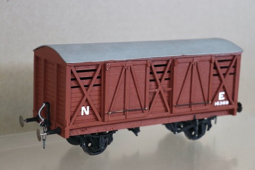 KRATZER BAUSATZ GEBAUT SPUR O NE LNER BRAUN VIEHTRANSPORTER WAGEN 16369 ob | Condition: Used