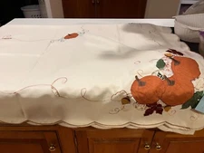 Autumn Harvest Thanksgiving Pumpkin Tablecloth 59" X 102" LINENS 'N THINGS POLYE
