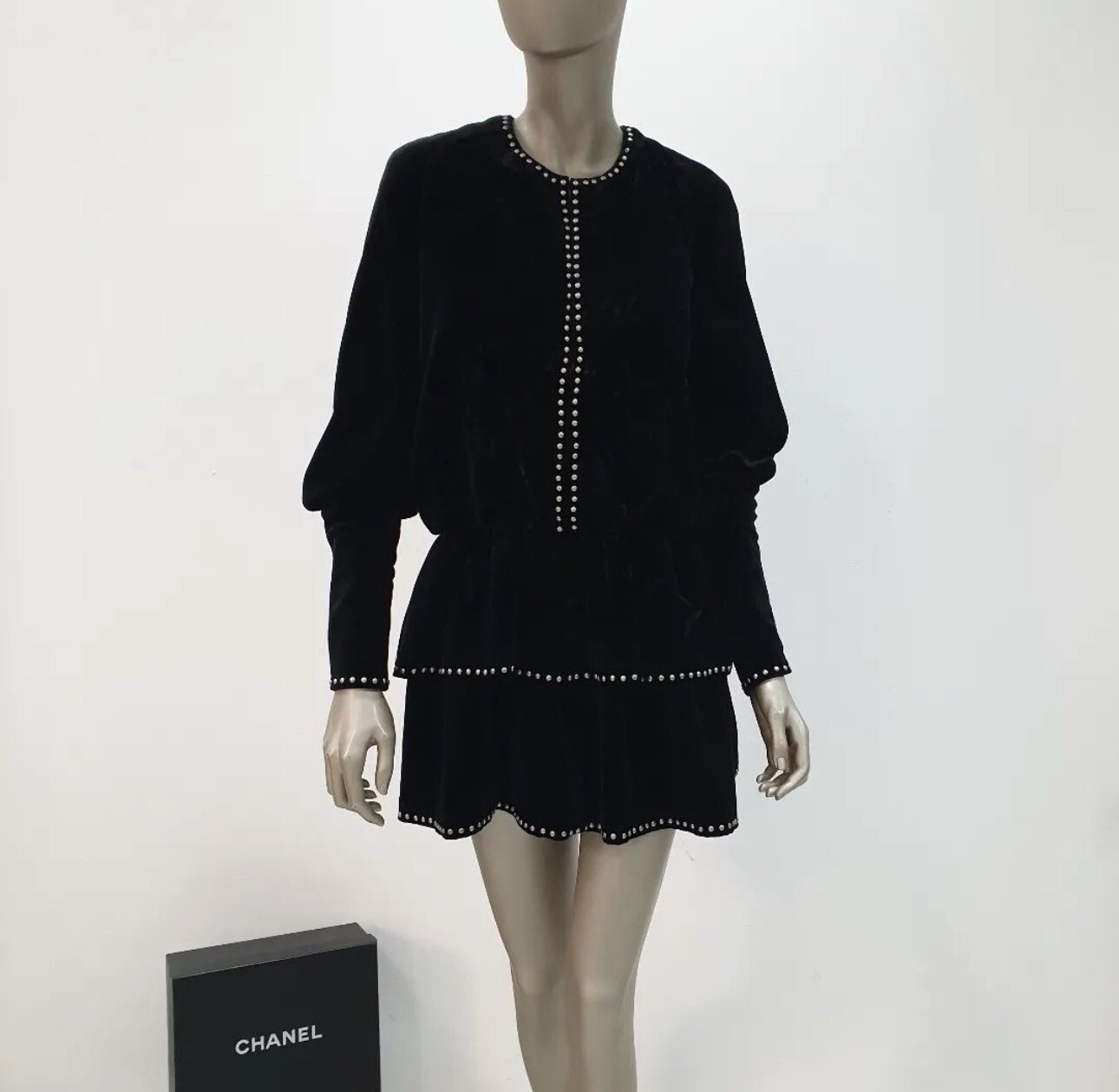 Mini abito nero Saint Laurent borchie velluto arricciato taglia 36
