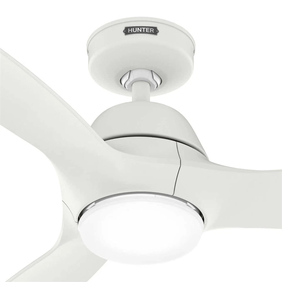Hunter Fan 52 inch Casual White Indoor/Outdoor Ceiling Fan with Light and Remote - Image 3 of 4