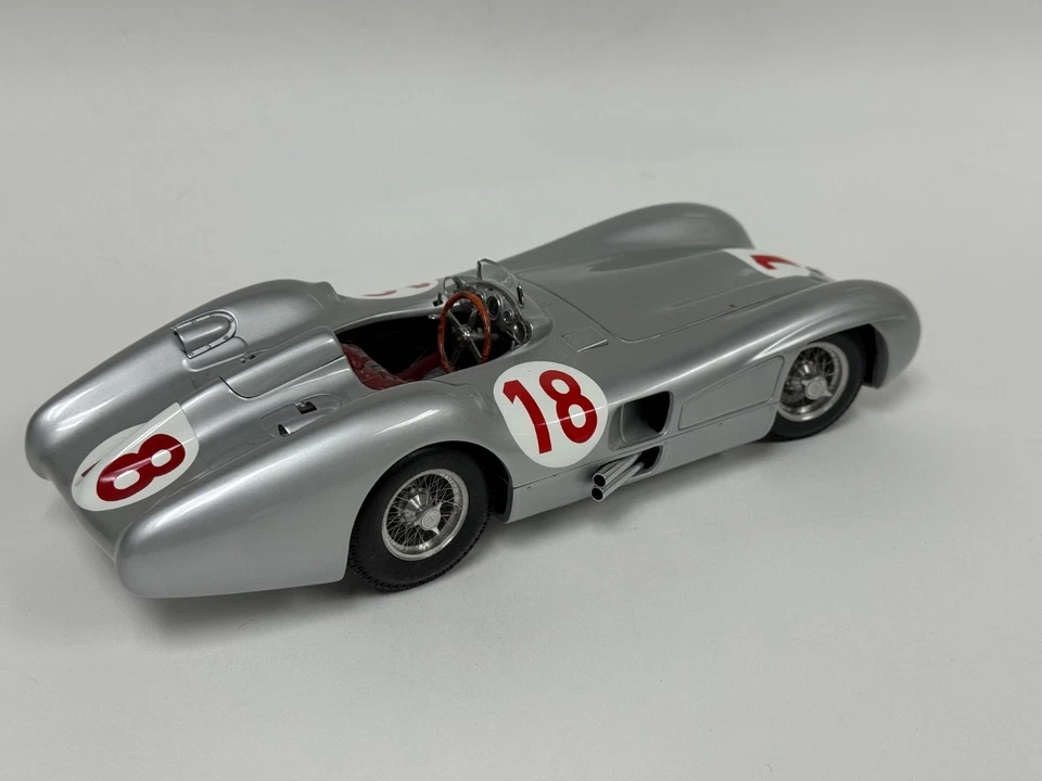 1/18 CMC Mercedes Benz W196 R 1954 French Grand Prix J.M.Fangio M-049 ABG047 - Image 3 of 4