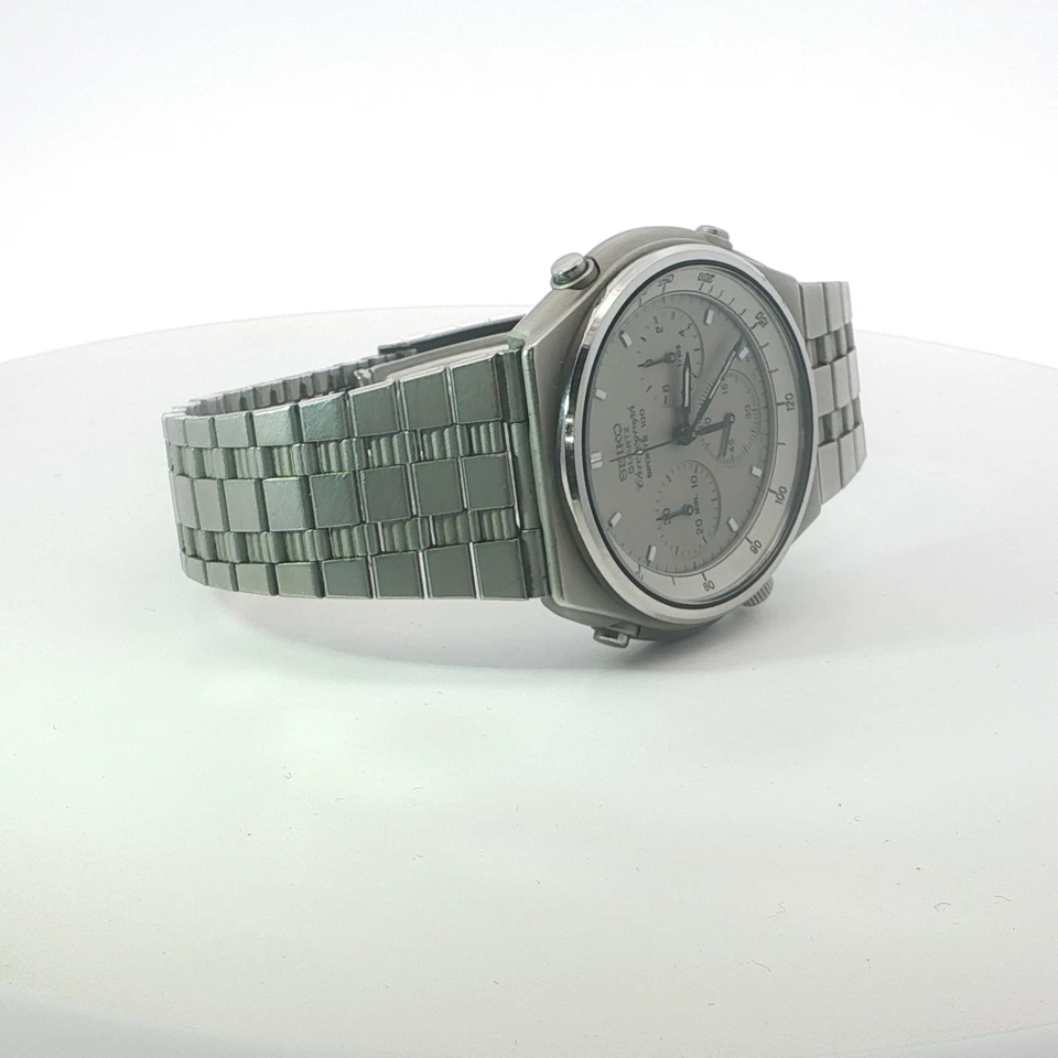Seiko 1983 Chronograph Sports 100 Grey Ghost 7A28-7079 Mens Quartz Watch - Image 2 of 4