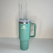 Stanley Quencher H2.0 Tasse 40 oz Seafoam Green mit Henkel und Strohhalm Viral Becher