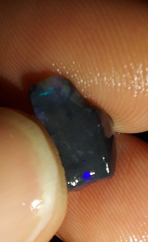 3.48ct Solid Rough Black Opal Royal Red Flash Pattern Electric Lightning Ridge - Picture 6 of 6