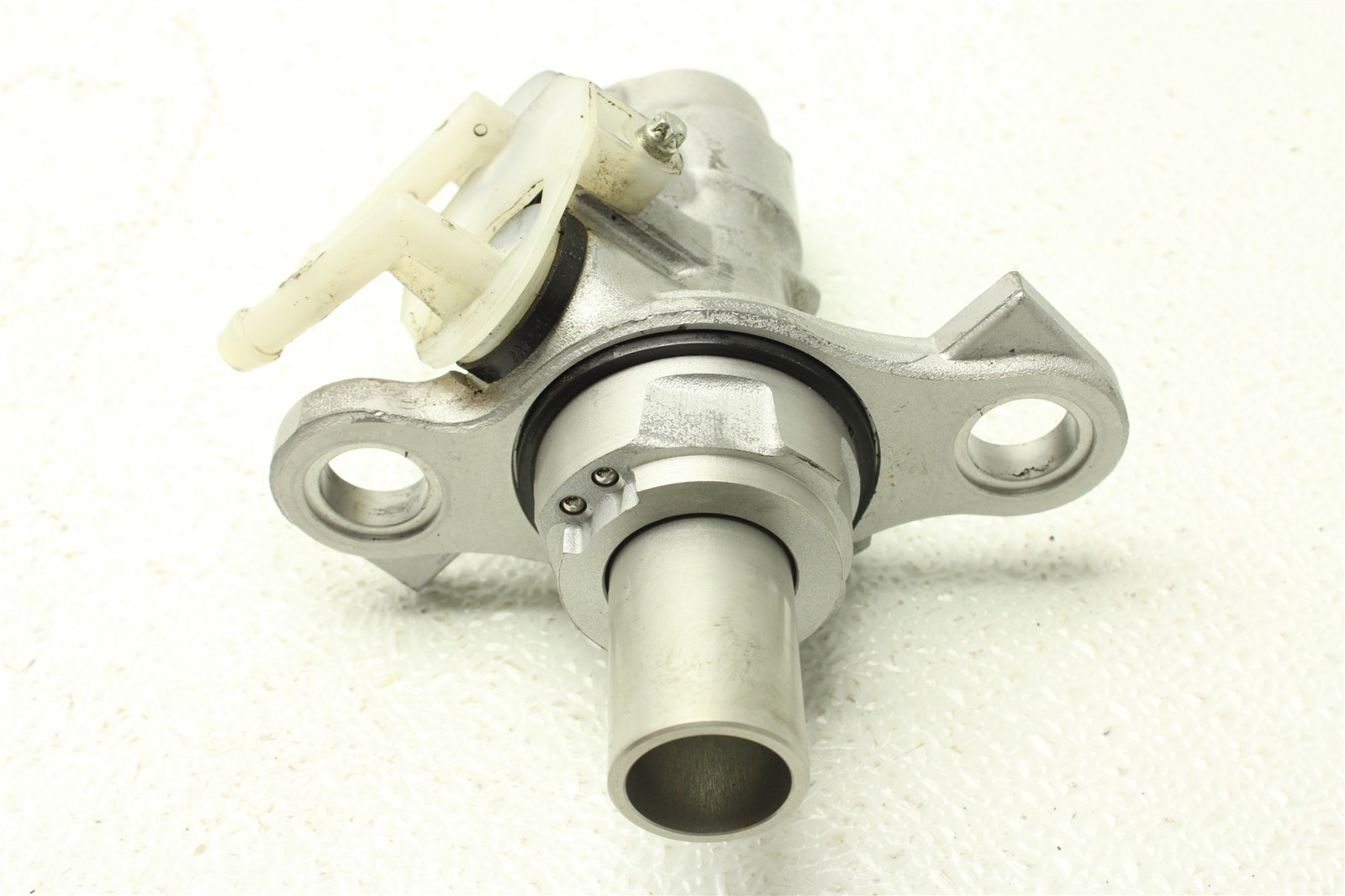 McLaren Artura 2025 Brake master cylinder