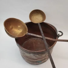 Vtg Antique HUGE Wrought Iron Copper Brass Cauldron Kettle Pot w/ Ladles 15x11"