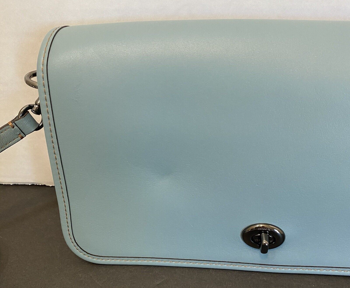 COACH 57325 Turnlock Crossbody CLOUD blue Glovetanned COACH 57325 Turnlock Crossbody CLOUD blue Glovetanned