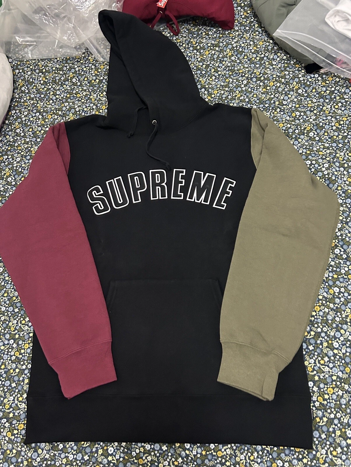 Sweat à capuche homme Supreme NYC 2016 couleur bloquée logo arc XLARGE XL
