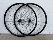 DT Swiss R24 Spline DB Road Disc CenterLock Wheelset. Tubeless Ready. 700C/11spd