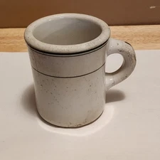 Homer Laughlin China Co. 3 Green Bands Restaurant Ware MUG (3 1/2” H.)