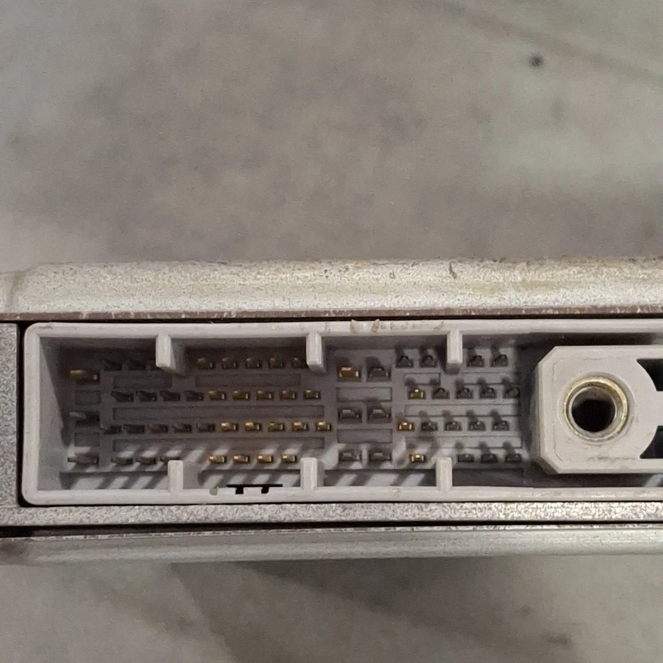 Nissan Pathfinder 2000 3,5 L ECU ECM MEC07-031 Foto 4 de 4