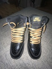 Jordan 1 Black And Gold OG High Top Size 5.5 Y Excellent Condition Preowned