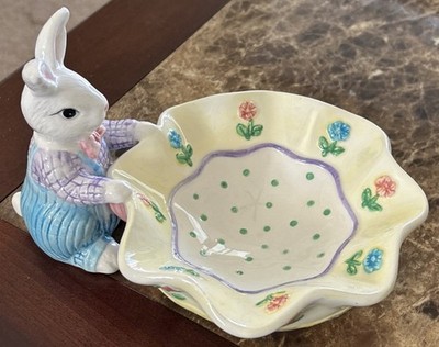 Mervyn's Easter Parade Ceramic Bunny Rabbit Dish Vntg 1997 Powder Puff Tail NEW