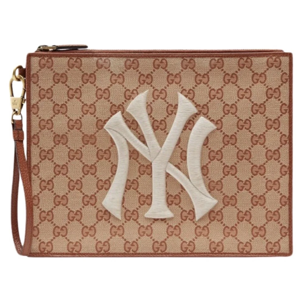 Nuevo GUCCI x MLB Auténtico Estuche Adjunto GG Logo Monograma New York NY Yankees Nuevo con Etiquetas Foto 4 de 4