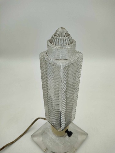 Vtg. Art Deco Bullet Skyscraper Vanity Boudoir Lamp - Paulding Socket - C/1930's - Picture 11 of 13