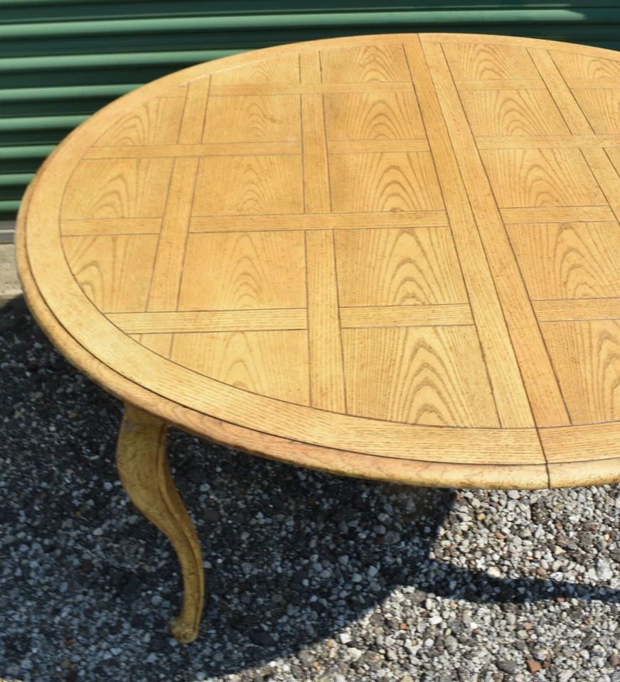 Обеденный стол Baker Furniture French Provincial Louis XV из белого дуба - Изображение 3 из 4