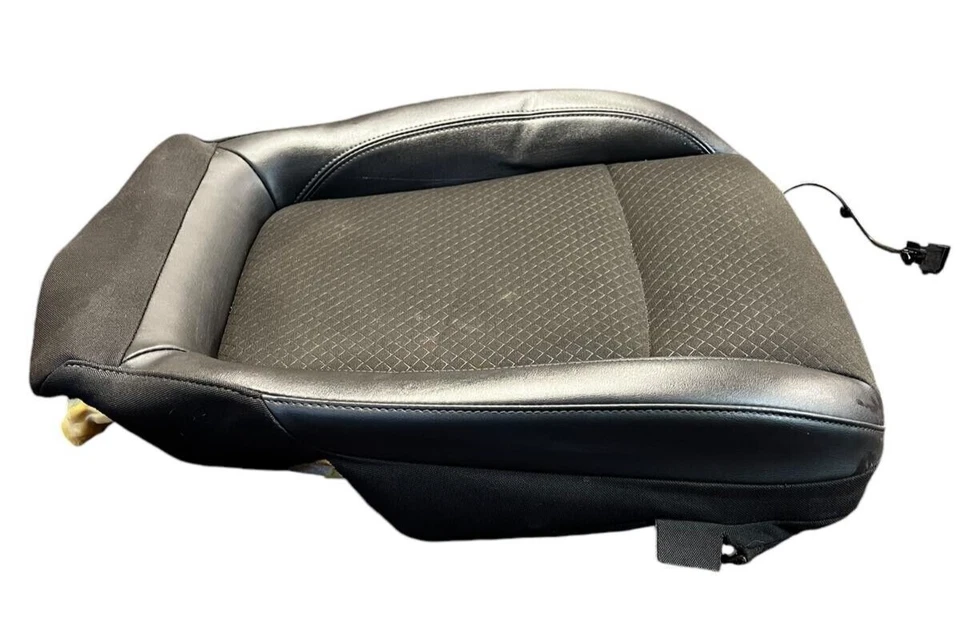Buick Encore 2014-2019 lado del pasajero delantero derecho inferior asiento pista OEM Foto 4 de 4