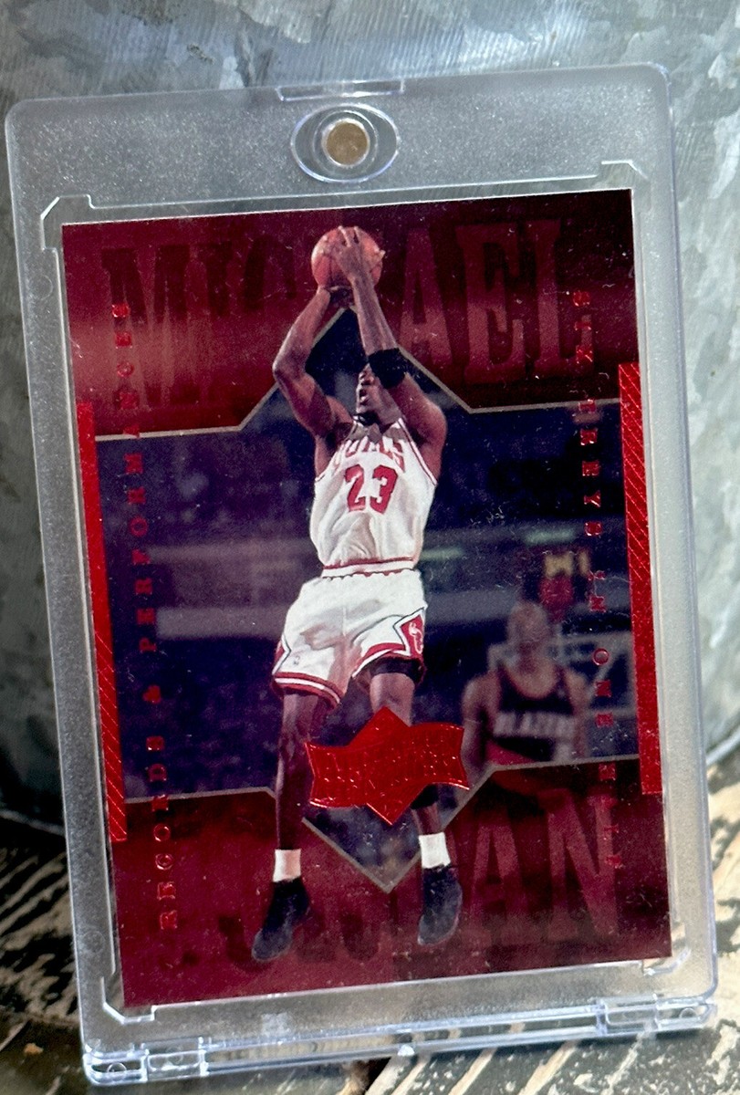 Michael Jordan Card - Refractor RARE RED FOIL 90's INSERT - BULLS