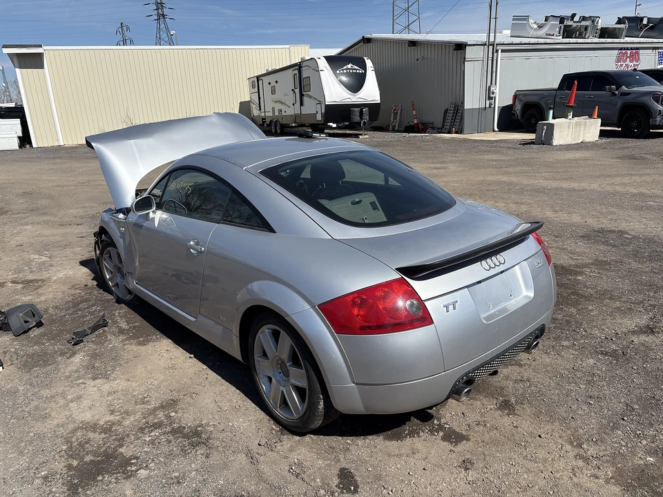 Manija de puerta exterior usada se adapta a: Audi TT 2004 montaje grado A Foto 2 de 4