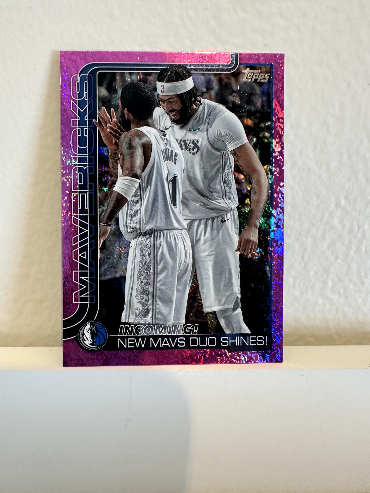 2025-26 Topps #296 Incoming!: New Mavs Duo Shines! Pink Holo Foil Kyrie Irving