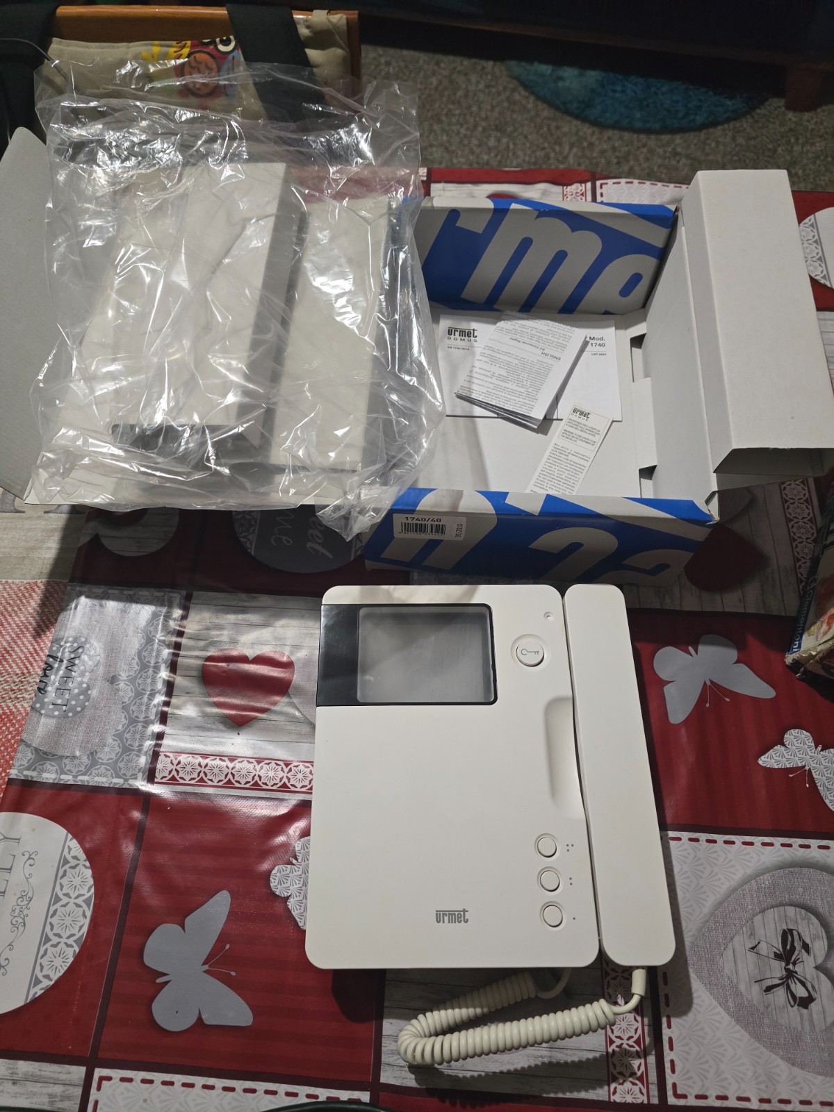 Monitor Videocitofono Urmet Signo 1740/40 + Staffa 1740/83 Full Kit