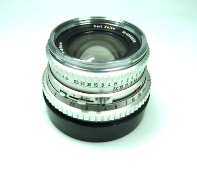 Hasselblad  Carl Zeiss Planar 2,8/80  silber